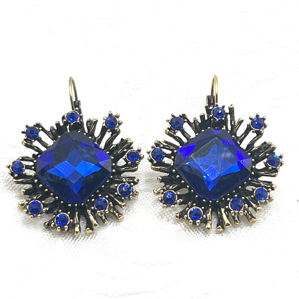 Vintage Sparkling Blue Paste Glass Rhinestone Gold Tone Leverback Earrings
